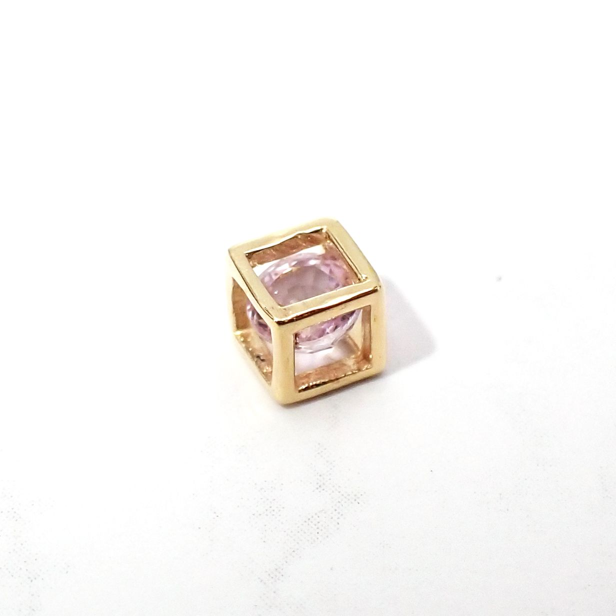 ◇K18 Reinette（レネット）◇ピンクサファイア | キューブボックスデザイン [チャーム/ペンダントトップ※チェーン別売り]