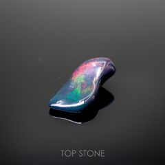 ◇バロック型◇ブラックオパール(宝石名オパール/加熱処理) エチオピア産 1.15ct 識別済[211013512]11.7×6.5mm前後