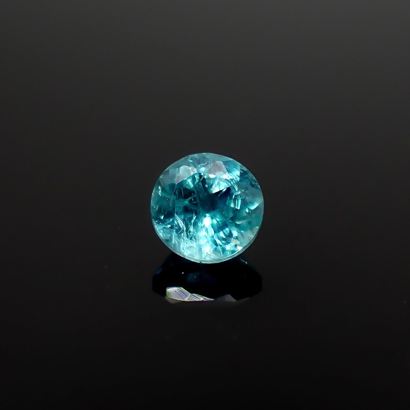 グランディディエライト マダガスカル産 0.20ct [250730675]3.6x3.5mm前後