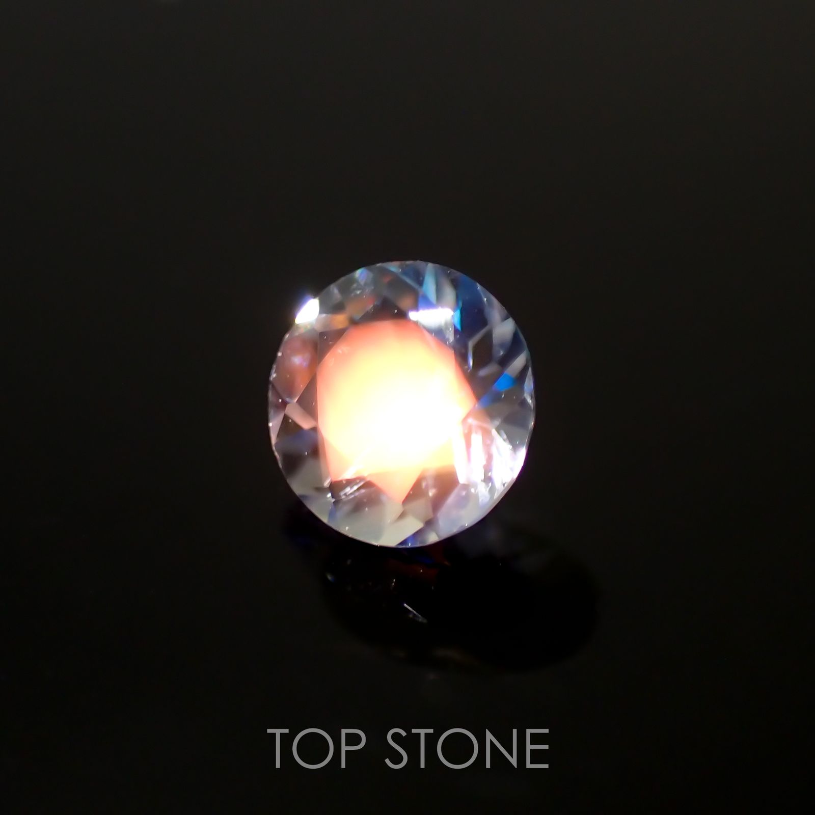 レインボームーンストーン(宝石名ラブラドライト)マダガスカル産 0.23ct 識別済[211113729]4x3.9mm前後