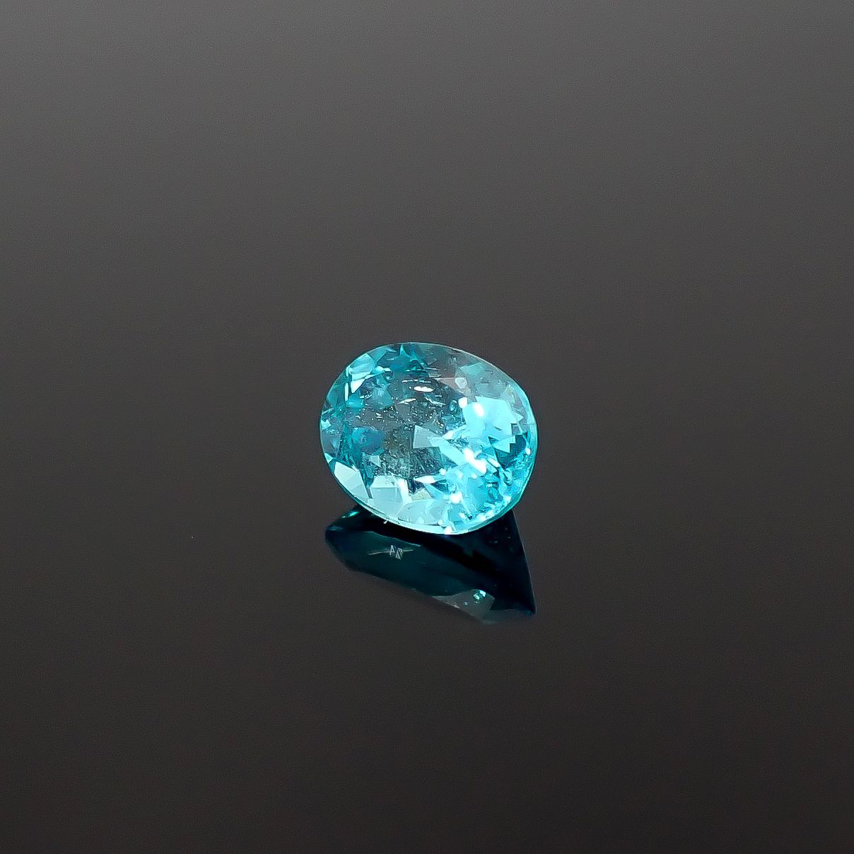 パライバトルマリン(宝石名宝石名トルマリン/別名パライバ・トルマリン)ブラジル・キントス鉱山産 GIA鑑付 0.37ct / 5.07x3.87mm前後 [260331939]