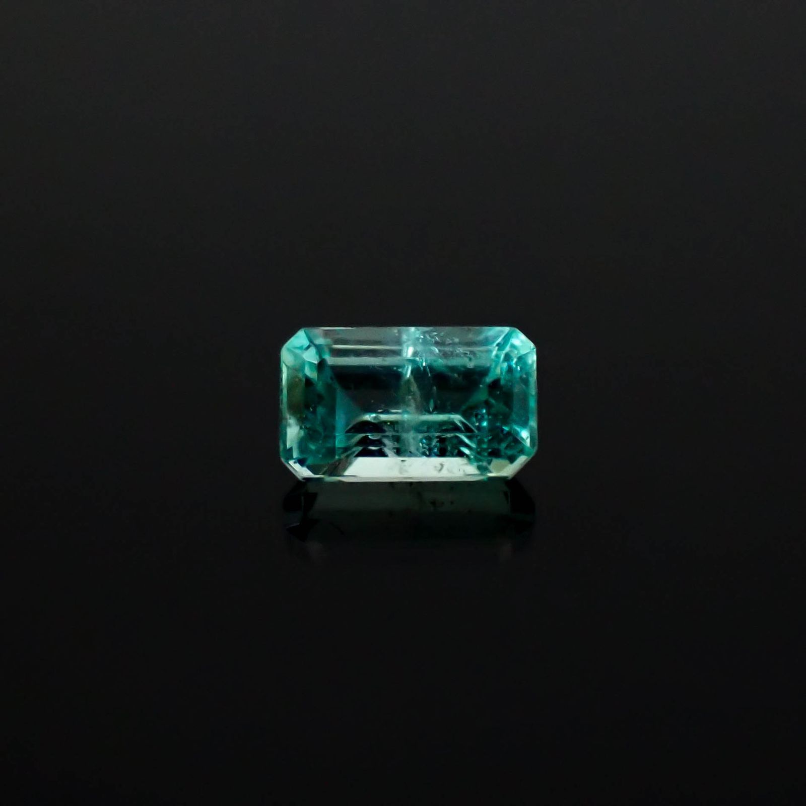エメラルド ザンビア産 0.31ct [250430230]4.9x2.9mm前後