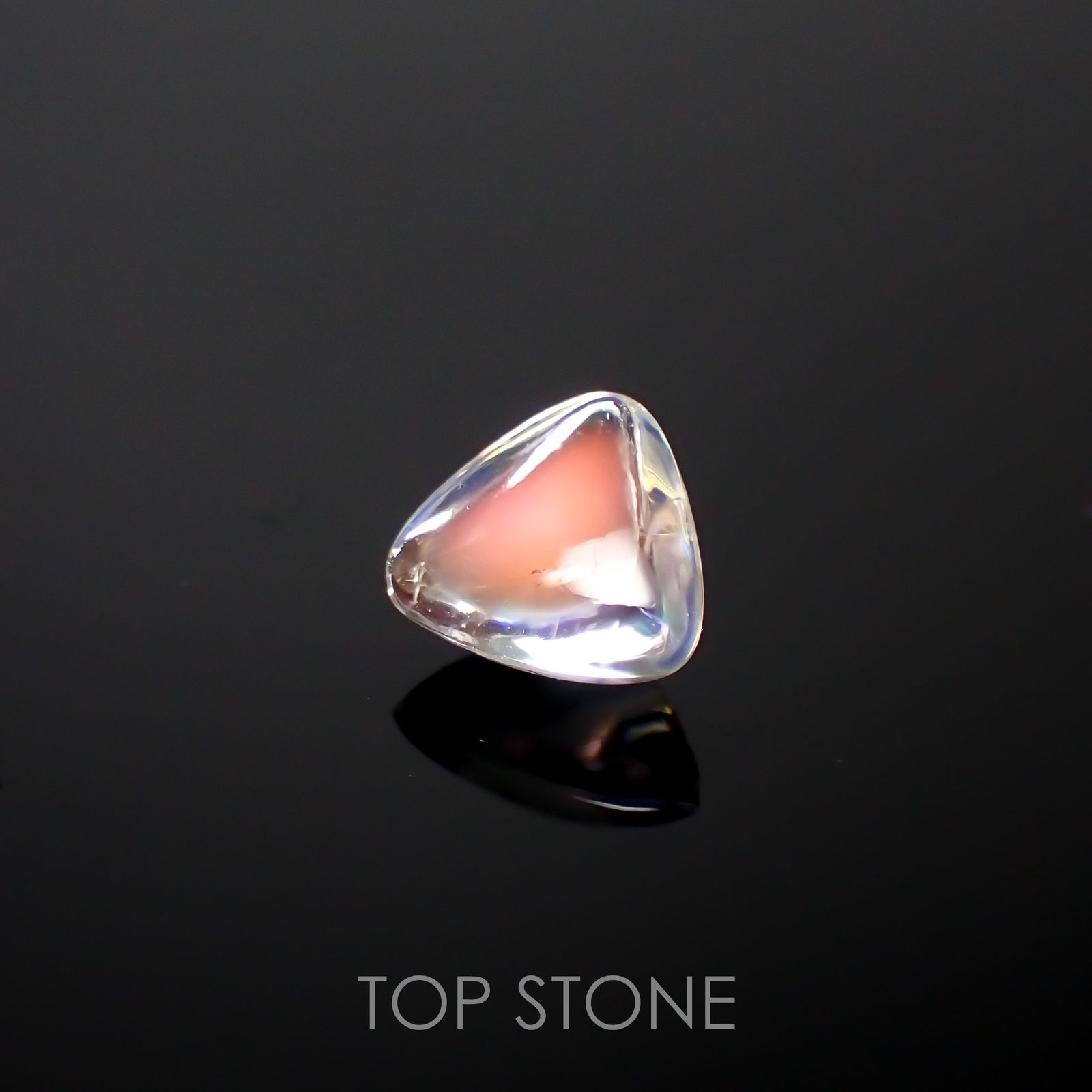◇バフカット◇レインボームーンストーン(宝石名ラブラドライト)マダガスカル産 0.75ct 識別済[220515909]5.8x6.5mm前後