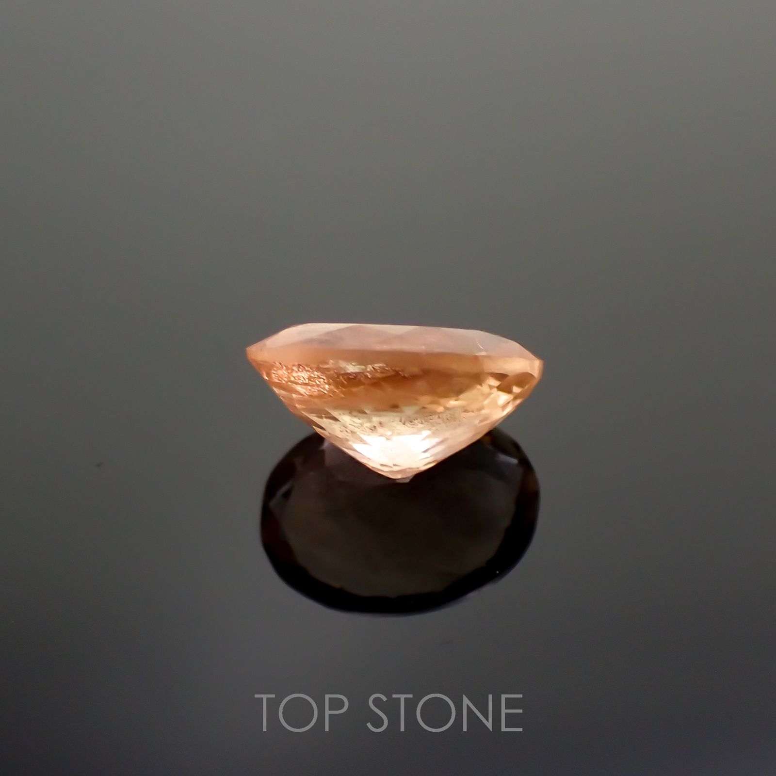 オレゴンサンストーン アメリカ・オレゴン州産 2.69ct[221018714]10.9x8.1mm前後