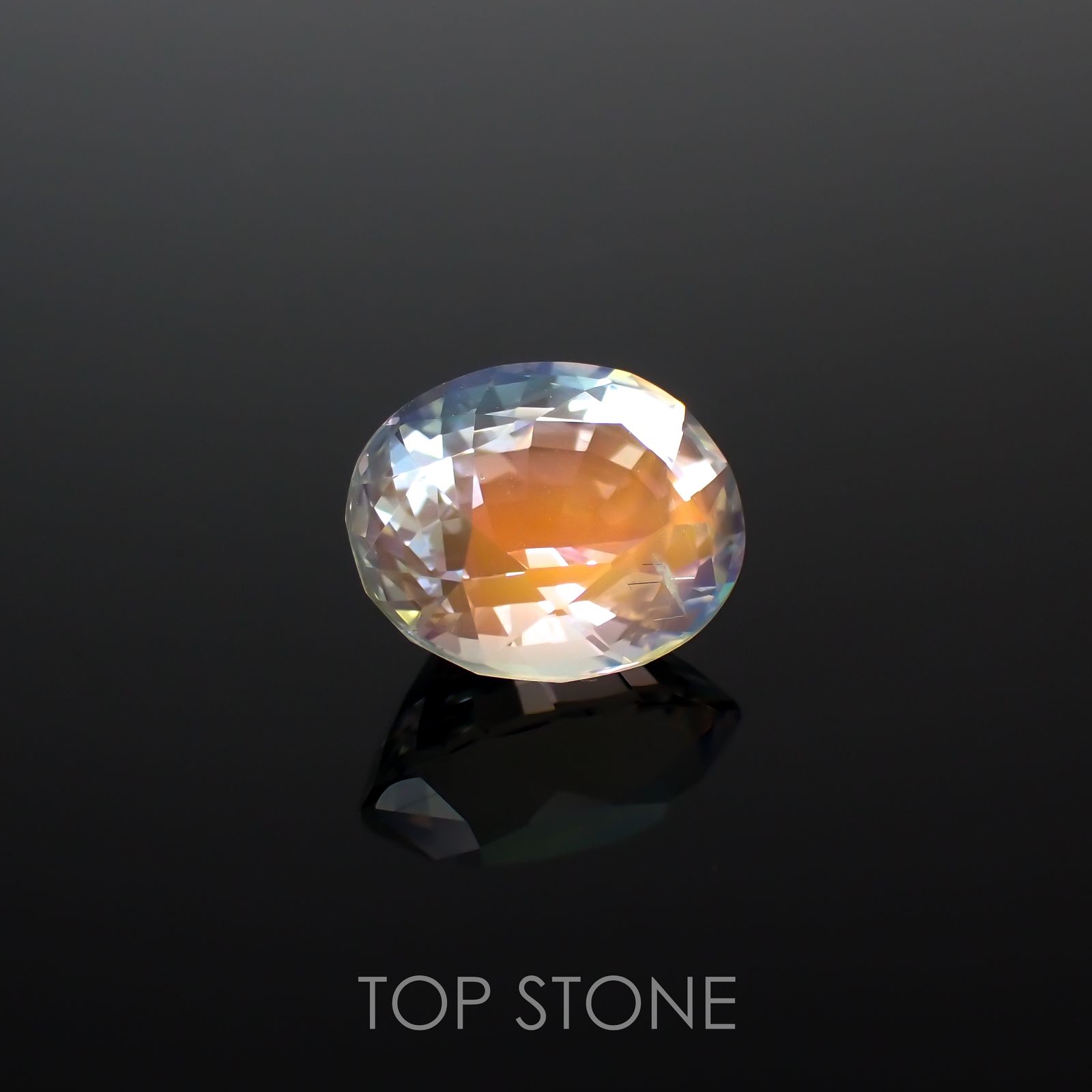 レインボームーンストーン(宝石名ラブラドライト)マダガスカル産 3.05ct 識別済[221018865]10.2x8.3mm前後