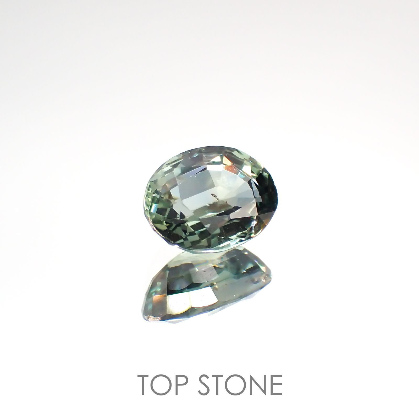 バイカラーサファイア(宝石名サファイア) マダガスカル/スリランカ産 1.617ct ソ付(彩珠)[210912479]7.9×6mm前後