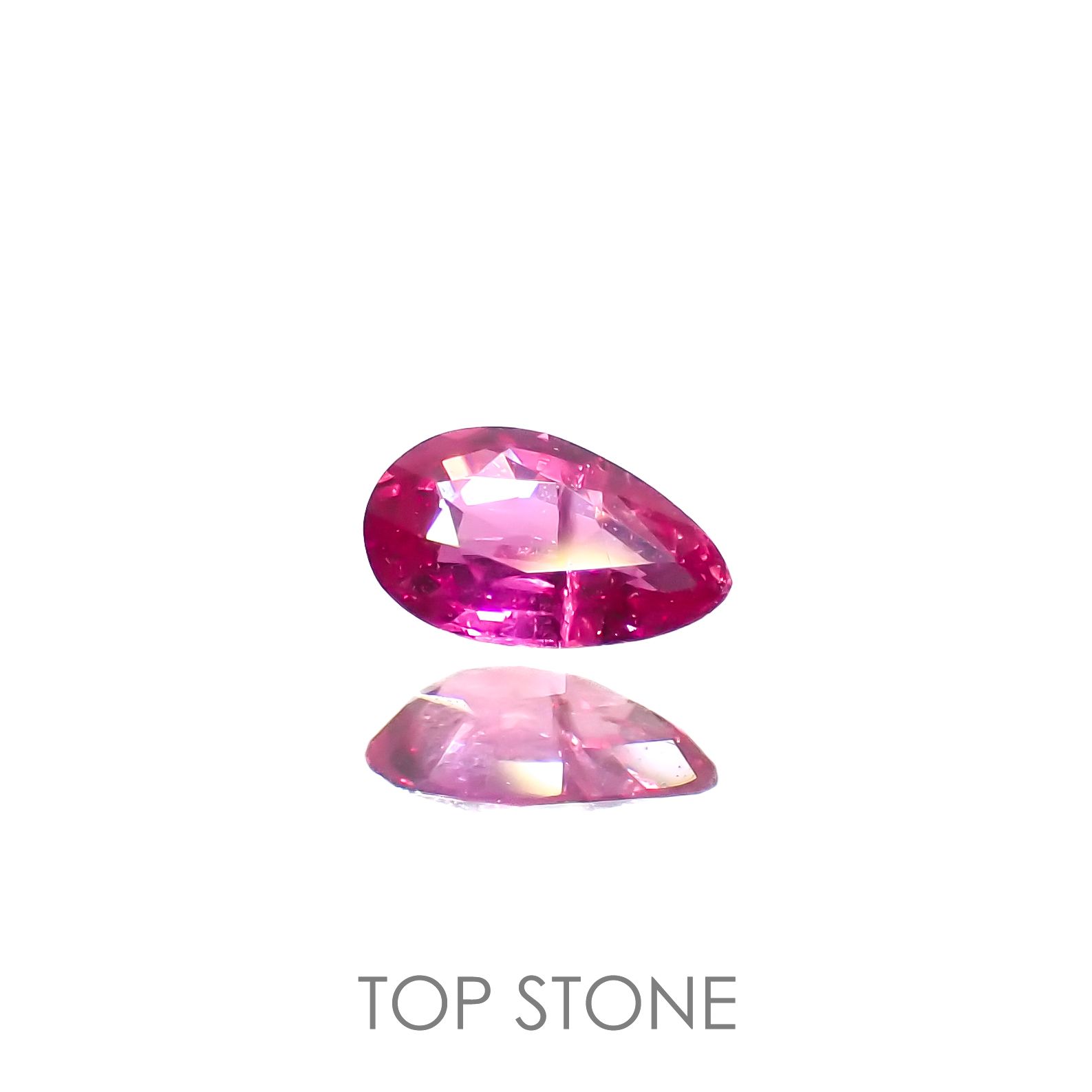ルビー(宝石名ルビー)モザンビーク産 0.21ct 識別済[220616090]4.6x2.8mm前後