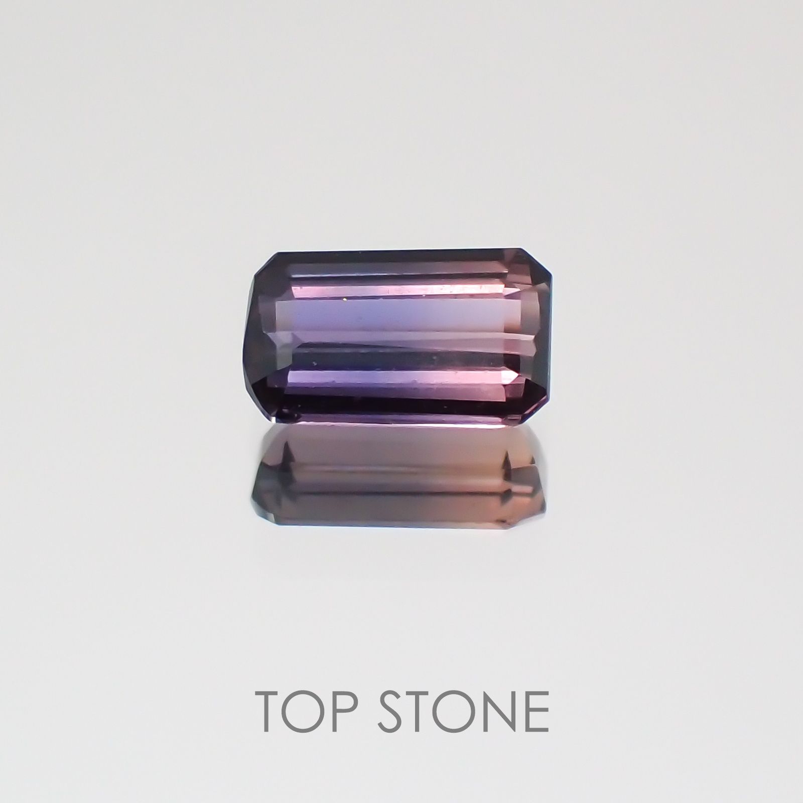 バイカラーサファイア(宝石名バイカラー・サファイア) タンザニア産 0.24ct 識別済[21029757]4.5×2.8mm前後