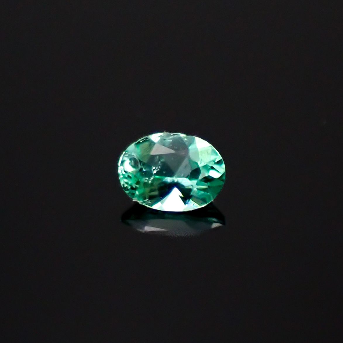 パライバトルマリン ブラジル・ムルング鉱山産 0.033ct[240928801]2.4x1.8mm前後