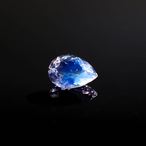 レインボームーンストーン ザンビア産 0.62ct[240326927]7x5.1mm前後
