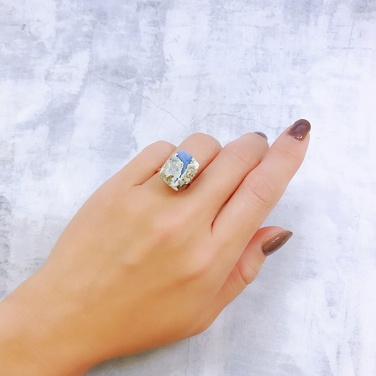 マトリックスブルーオパール アメリカ・オレゴン州産 6.92ct[220917802]16.6x13.2mm前後