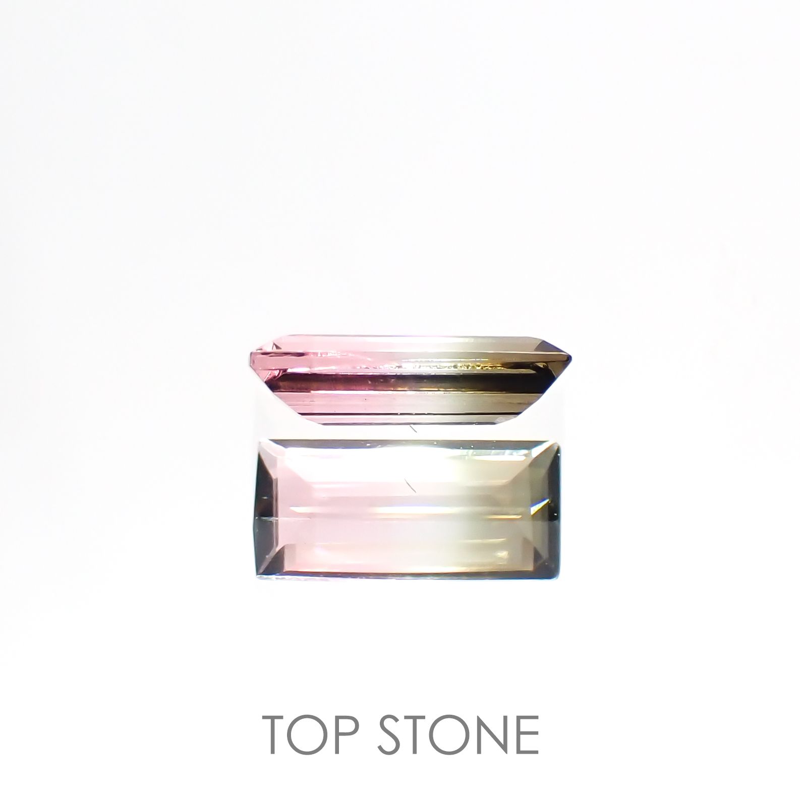 トリカラートルマリン(宝石名トリカラー・トルマリン) ブラジル産 0.43ct 識別済[211013626]7.1×3.2mm前後