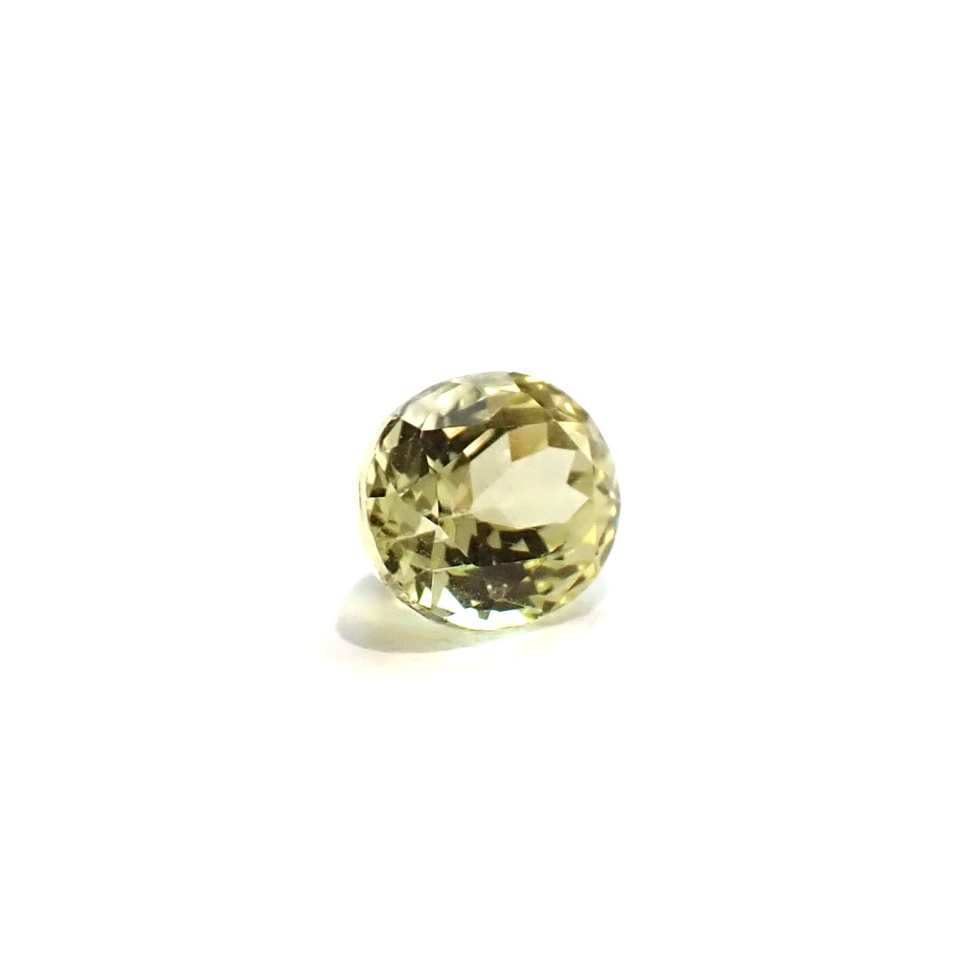 イエローアパタイト メキシコ産 1.00ct / 6.1x5.2mm前後 [260632466]