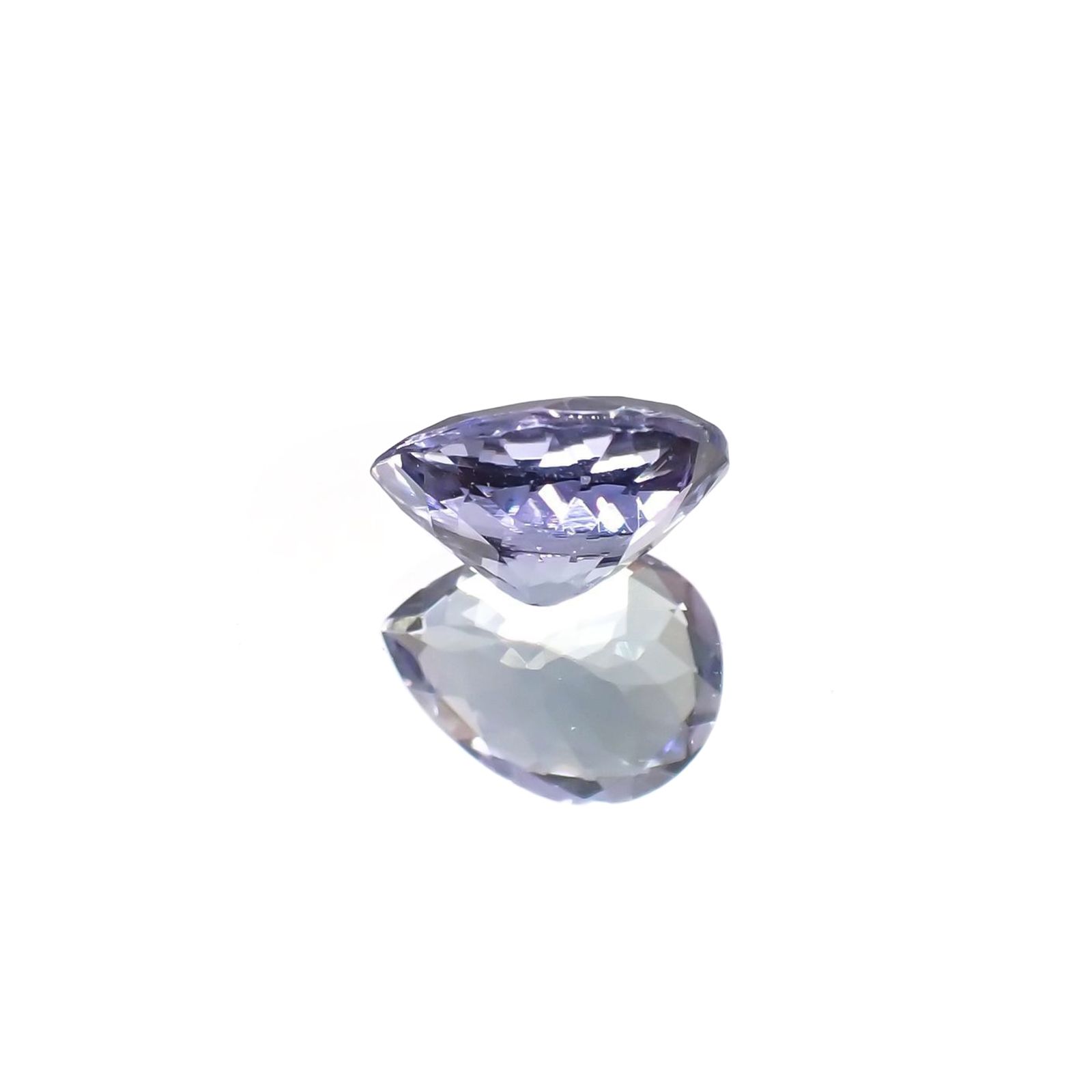バイカラータンザナイト(宝石名タンザナイト) タンザニア産 ソ付(彩珠) 1.227ct / 7.9x5.9mm前後 [210711820]