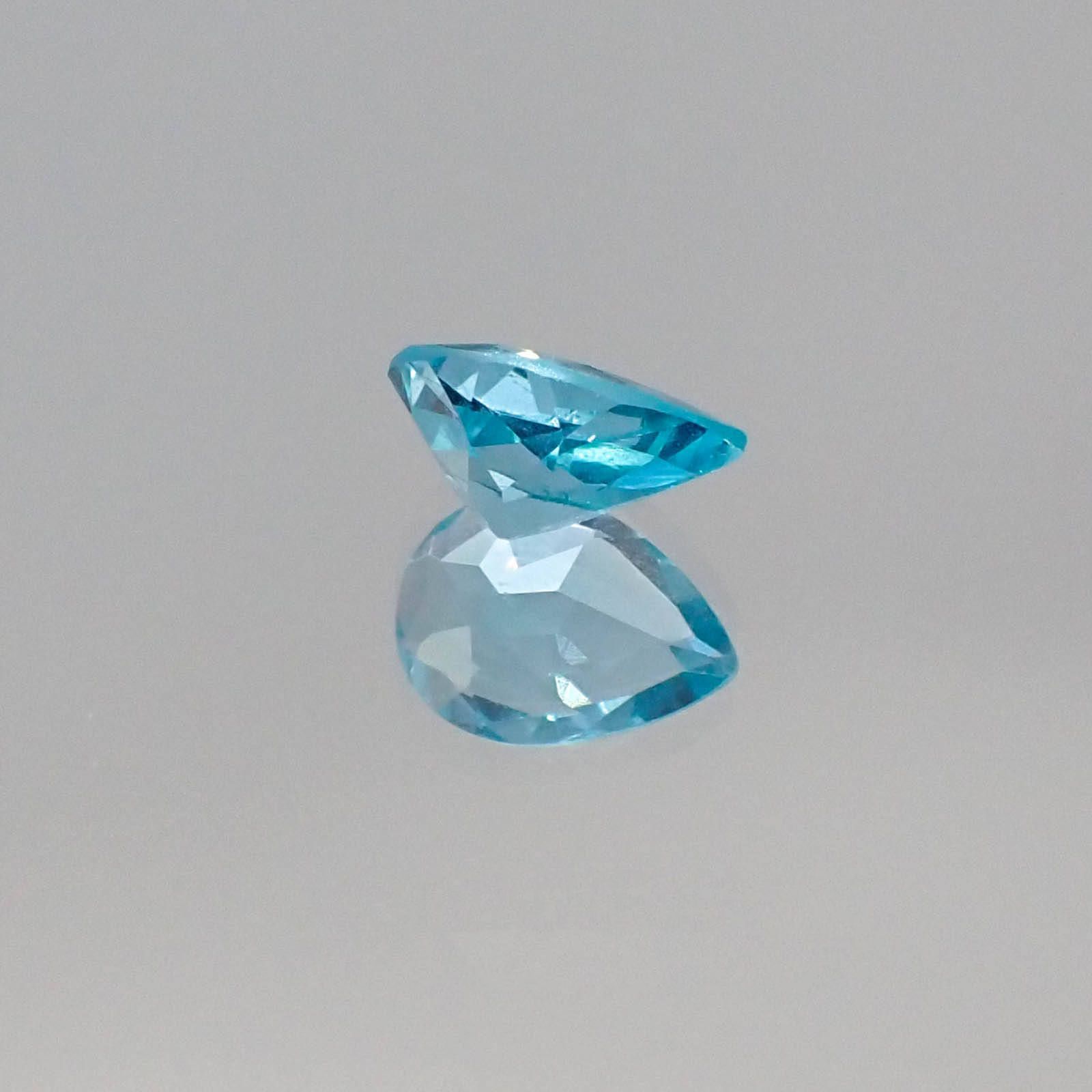アパタイト(宝石名アパタイト)ブラジル産 0.62ct 識別済[230522012]7x4.9mm前後