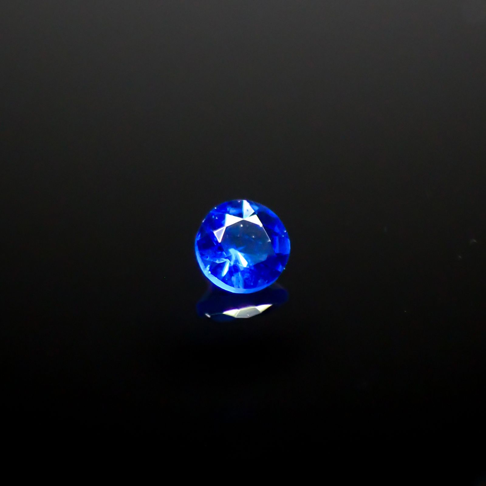 アウイナイト フルオレッセンス ドイツ産 0.022ct[240628307]1.8x1.8mm前後