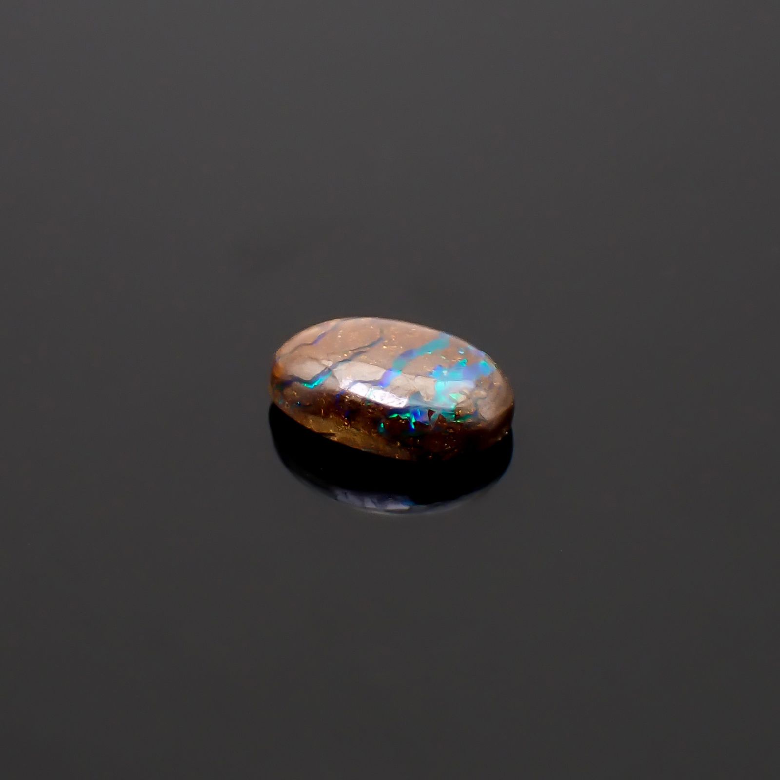 ボルダーオパール オーストラリア産 1.46ct / 8.8x6.4mm前後 [260933075]