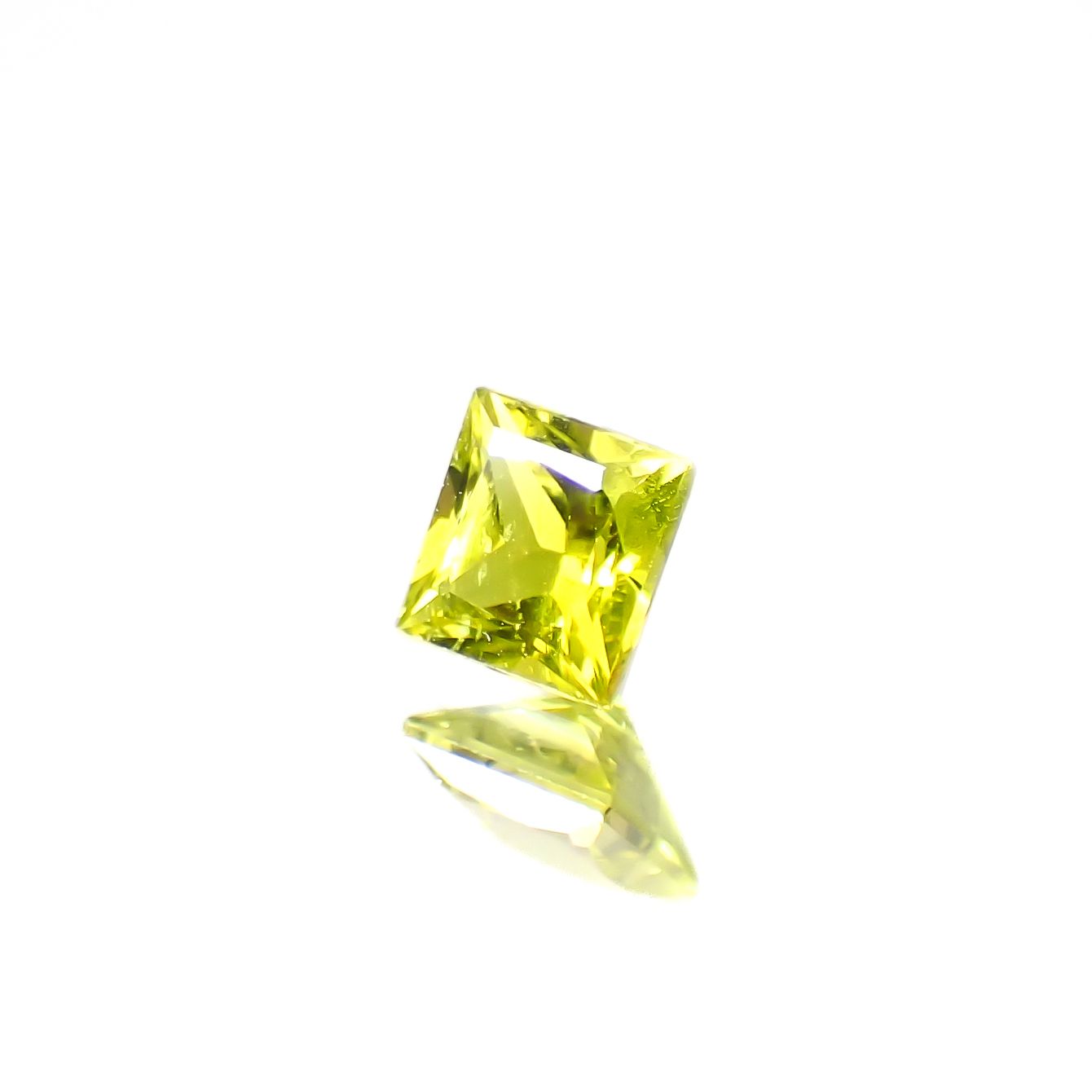 ◇プリンセスカット◇クリソベリル スリランカ/マダガスカル産 0.45ct [250330005]4x4mm前後