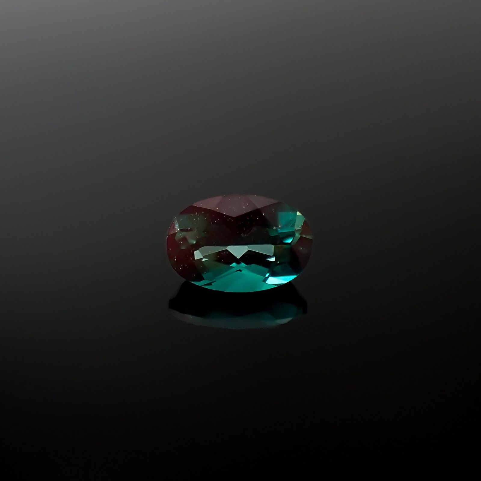 カラーチェンジアンデシン モンゴル産 0.43ct[240226322]6x4mm前後