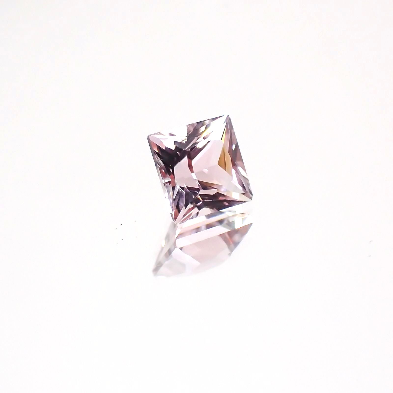 ◇プリンセスカット◇ピンクトルマリン(宝石名トルマリン)ブラジル産 0.79ct 識別済[231225189]5x5mm前後
