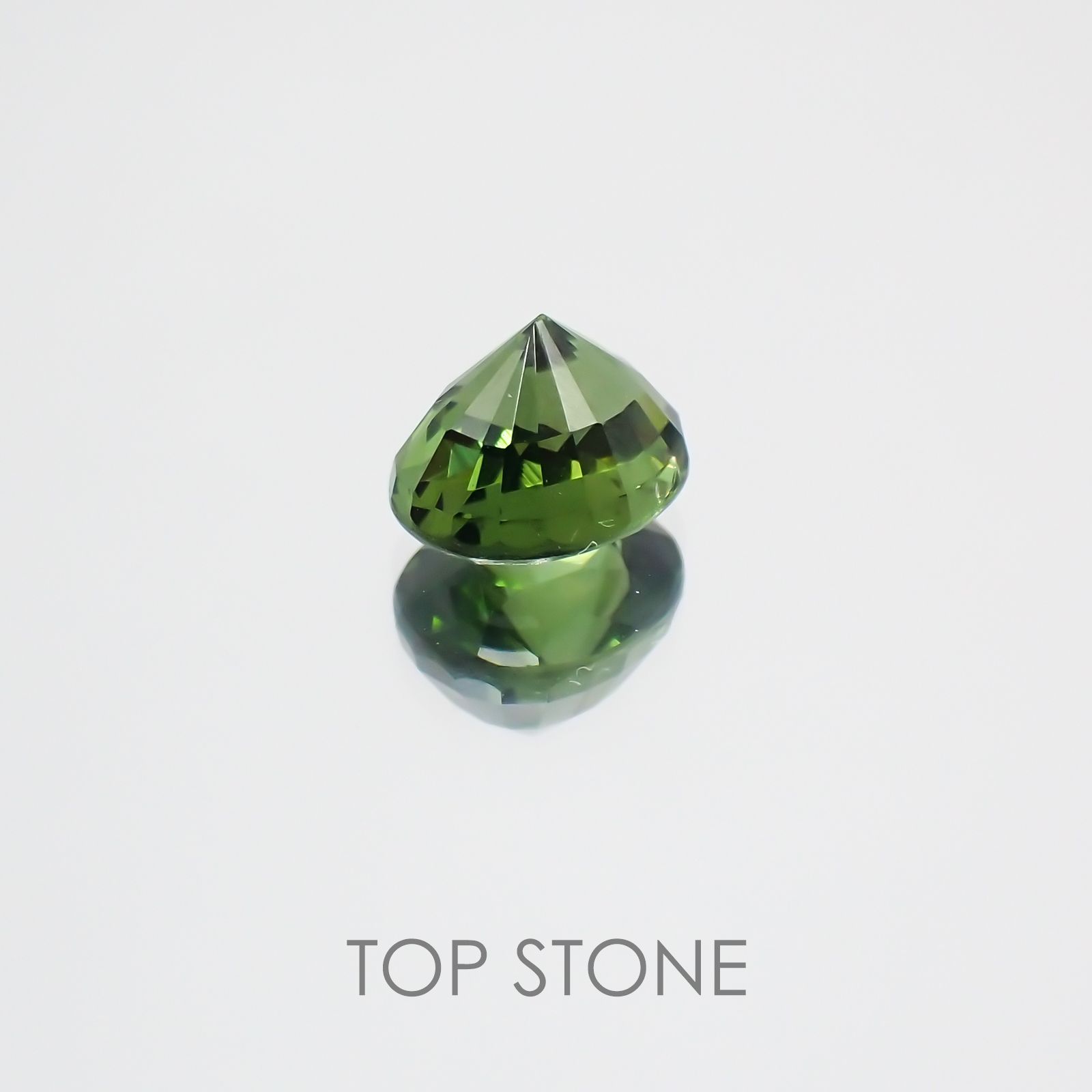 グリーンジルコン(宝石名ジルコン) スリランカ・カンボジア産 1.86ct 識別済[21038610]7.2×6.1mm前後
