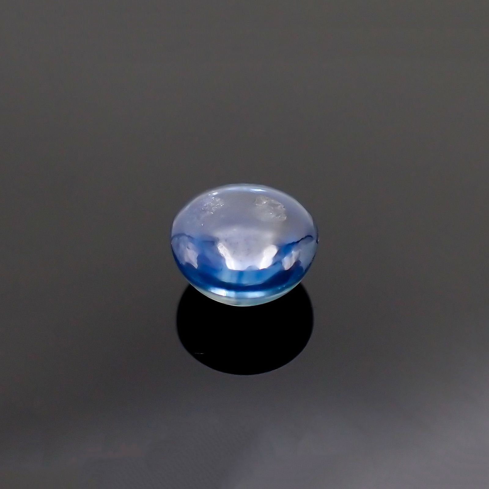 サファイア(宝石名ブルー・サファイア)スリランカ/マダガスカル産 識別済 1.59ct / 6.4x6.4mm前後 [220918149]