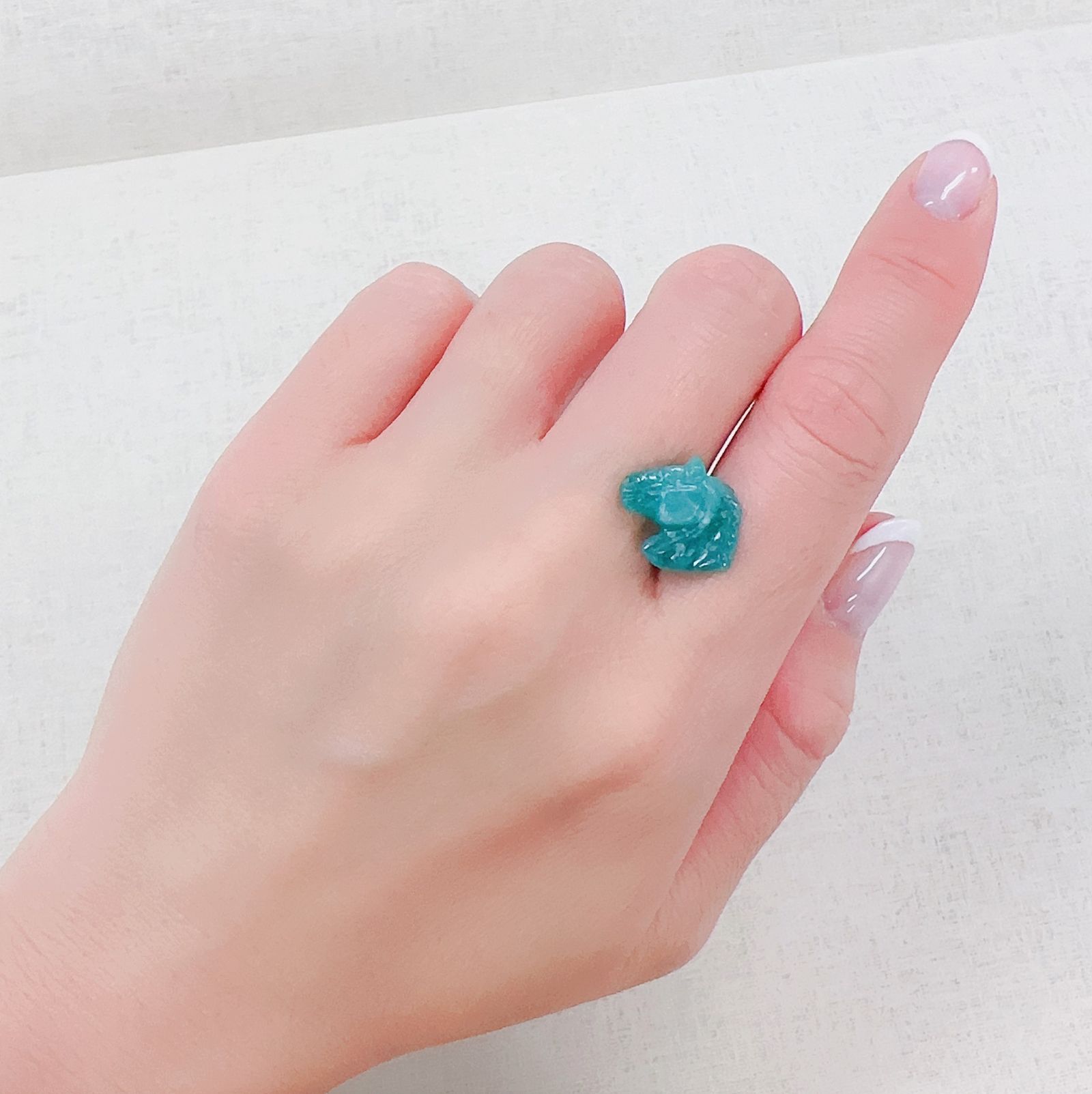 ◇カスタムカット・馬彫刻◇エメラルド コロンビア産 4.04ct[230421697]12.7x14.2mm前後