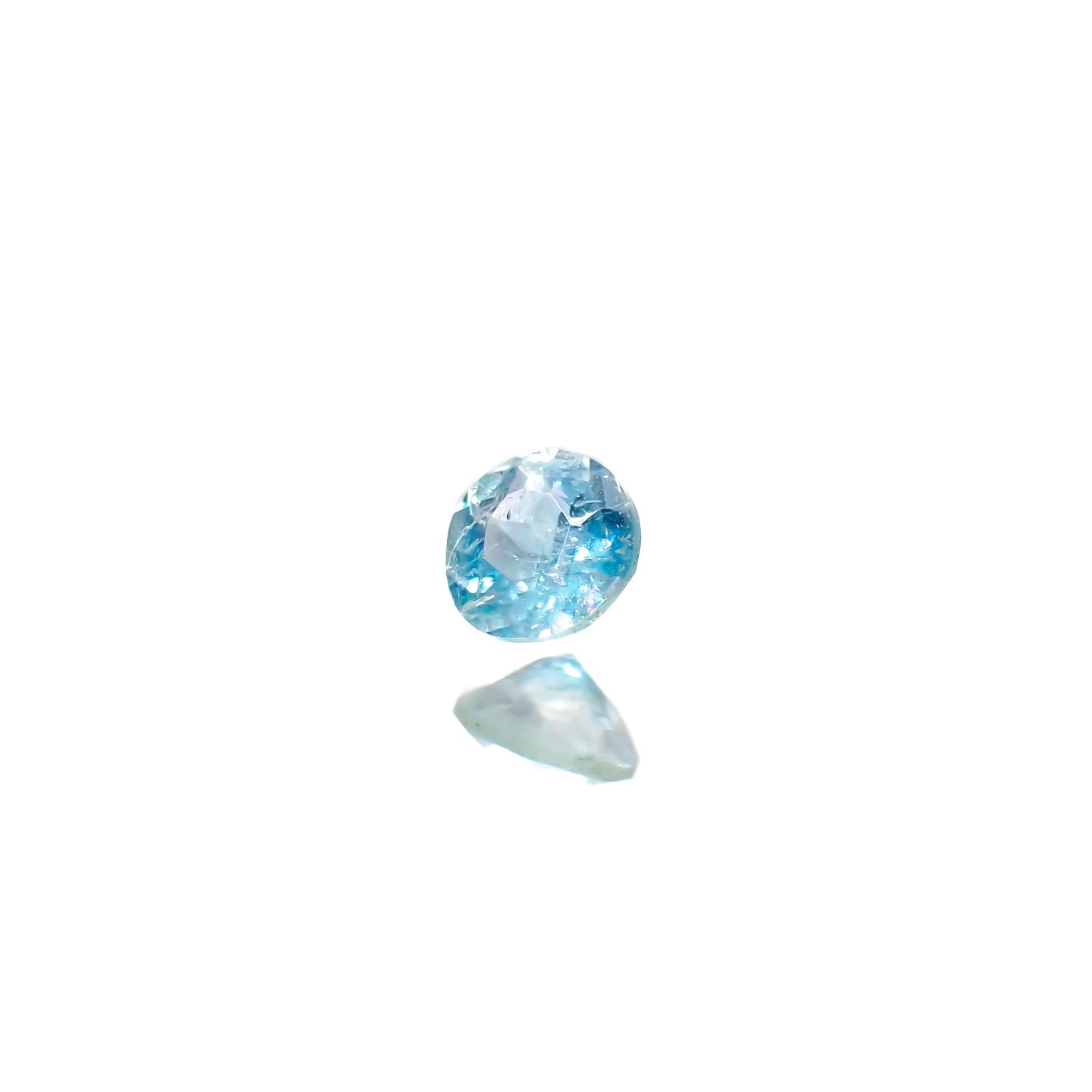 ユークレース(宝石名ユークレース)ジンバブエ産 0.048ct 識別済[241029229]2.3x2.3mm前後