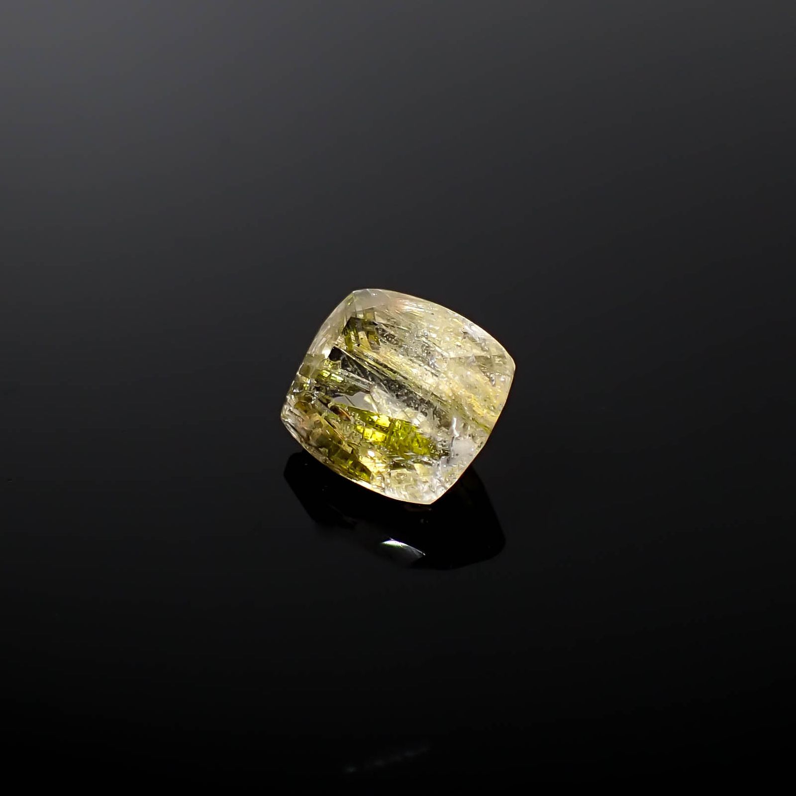 エピドートインクォーツ ブラジル産 3.08ct[240728460]9.7x8.4mm前後