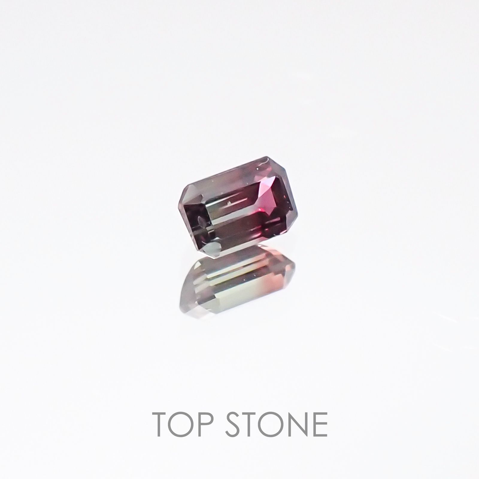 バイカラーサファイア タンザニア産 ルース 0.15ct[20106697]3.4×2.3mm前後