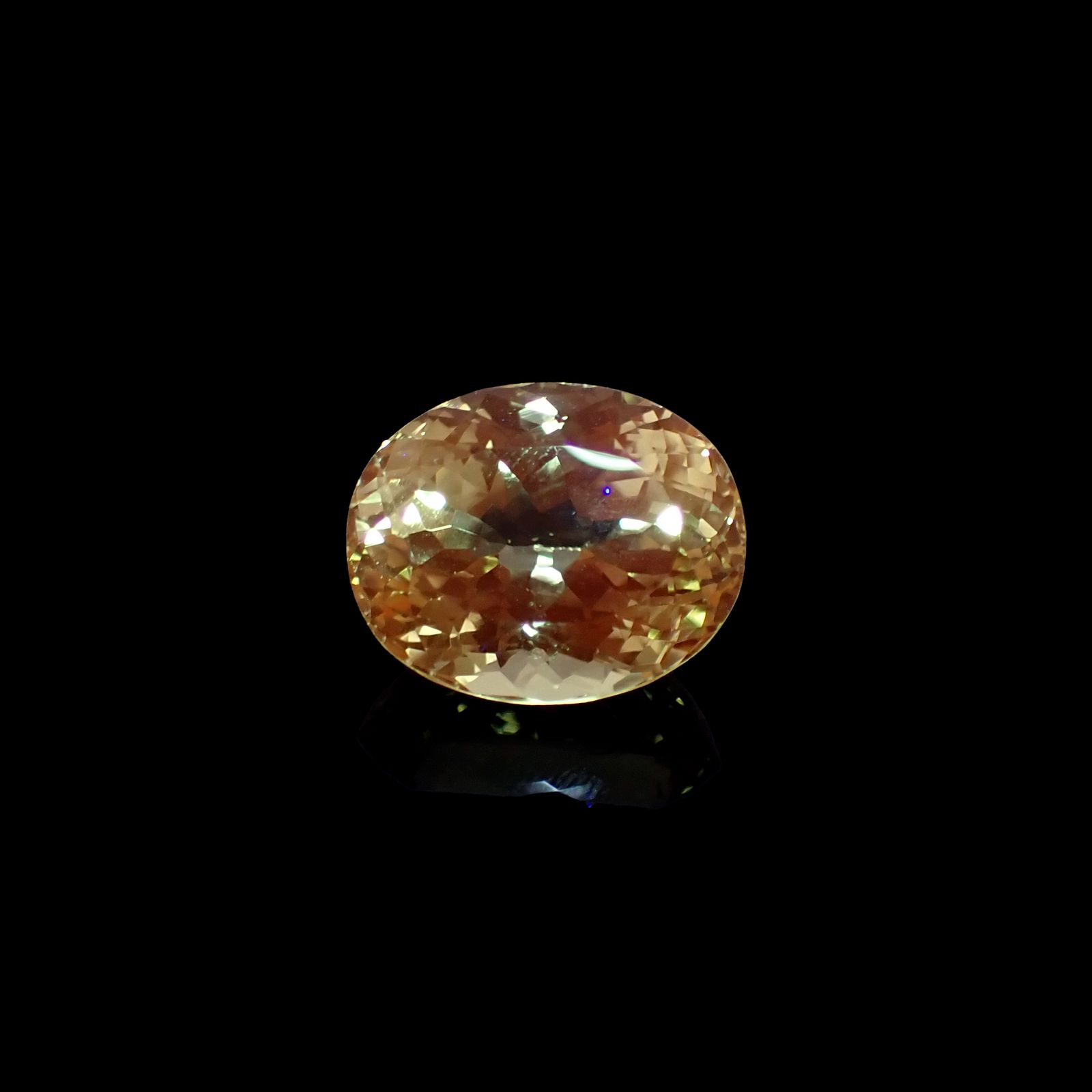 イエロースポジュミン ブラジル産 17.25ct[231224459]17.3x13.9mm前後