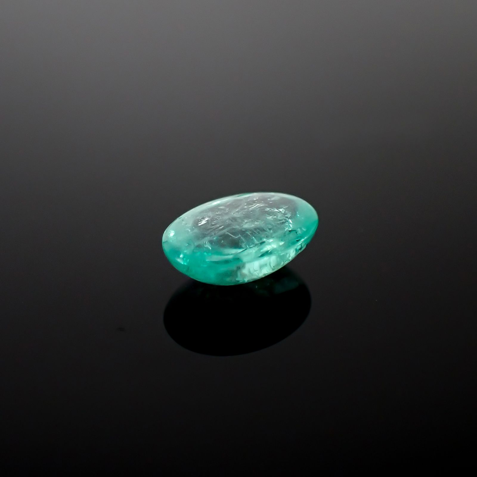 パライバトルマリン(宝石名トルマリン/別名パライバ・トルマリン)ブラジル・キントス鉱山産 0.76ct 識別済[240928729]7.1x5.1mm前後