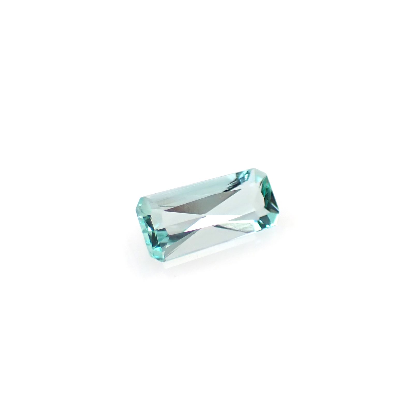 ミントベリル ナイジェリア産 0.44ct [250430206]7.6x3.3mm前後