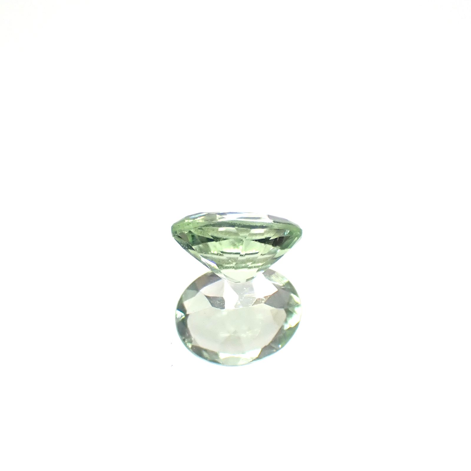 ミントペリドット パキスタン/ノルウェー産 0.35ct [250730641]5.1x4mm前後