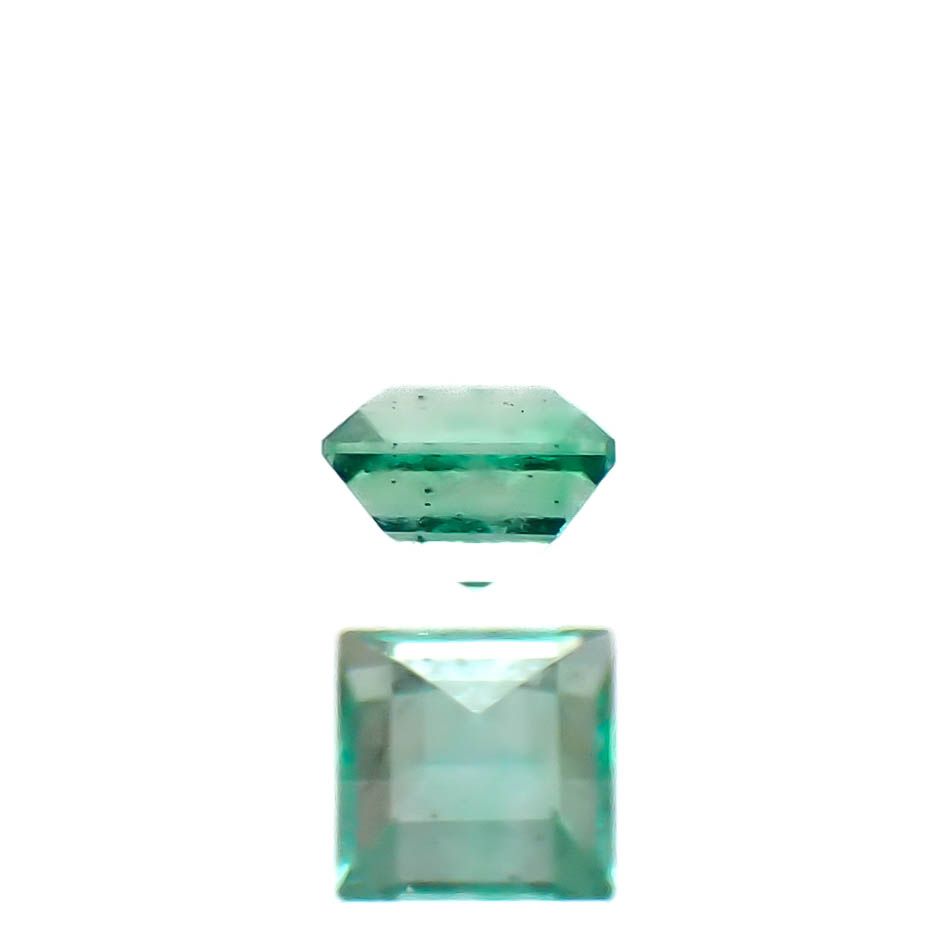 ノンオイルエメラルド ロシア産 0.037ct [250330107]1.9x1.8mm前後