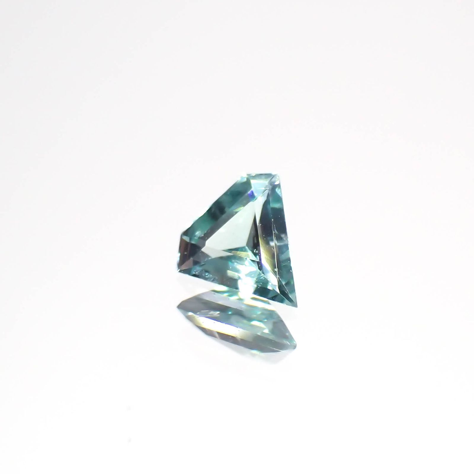 ◇カスタムカット◇ブルーグリーンコーネルピン タンザニア産 0.12ct[230722850]4.1x3.8mm前後