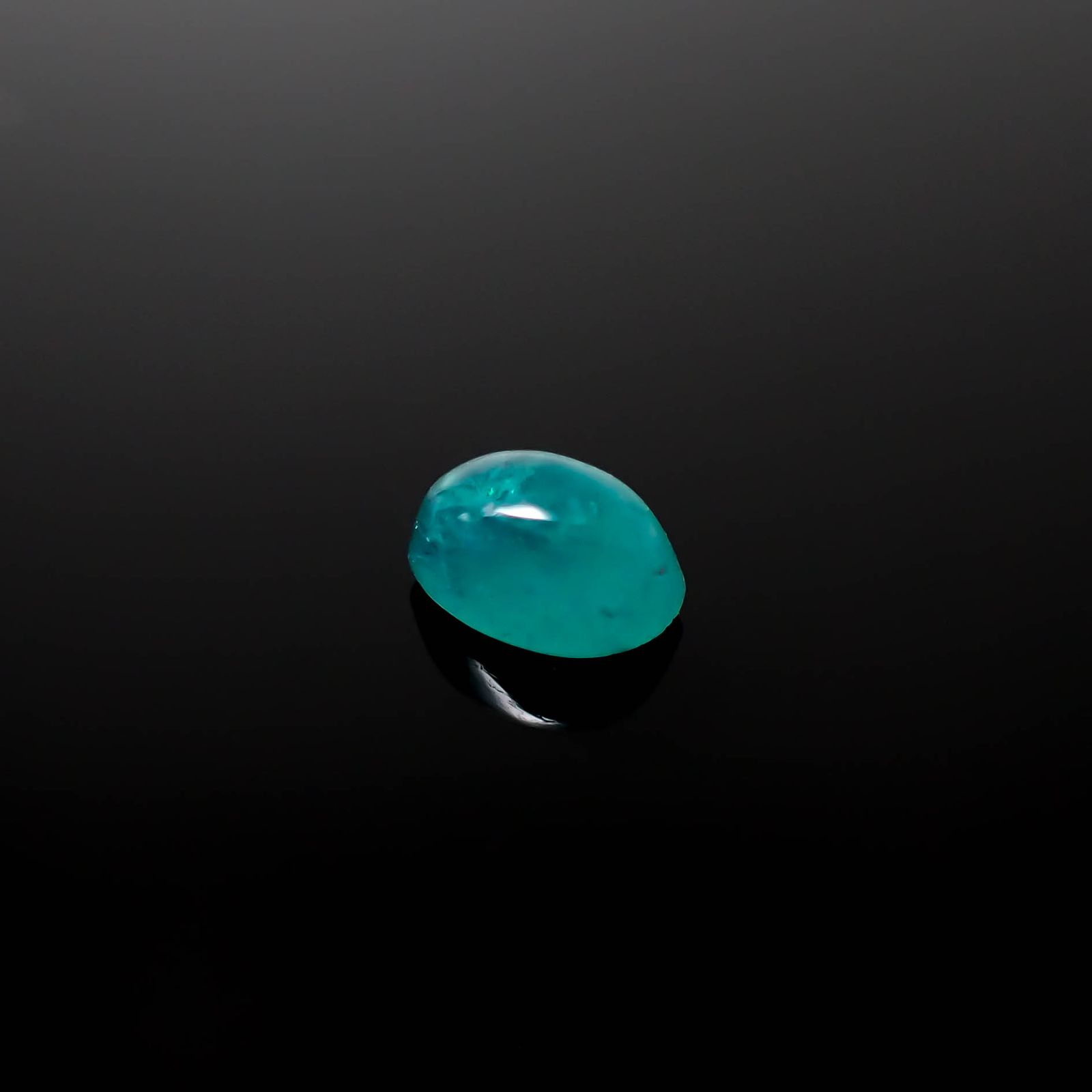 アウイナイト フルオレッセンス アフガニスタン産 0.31ct[240326765]5.1x3.7mm前後