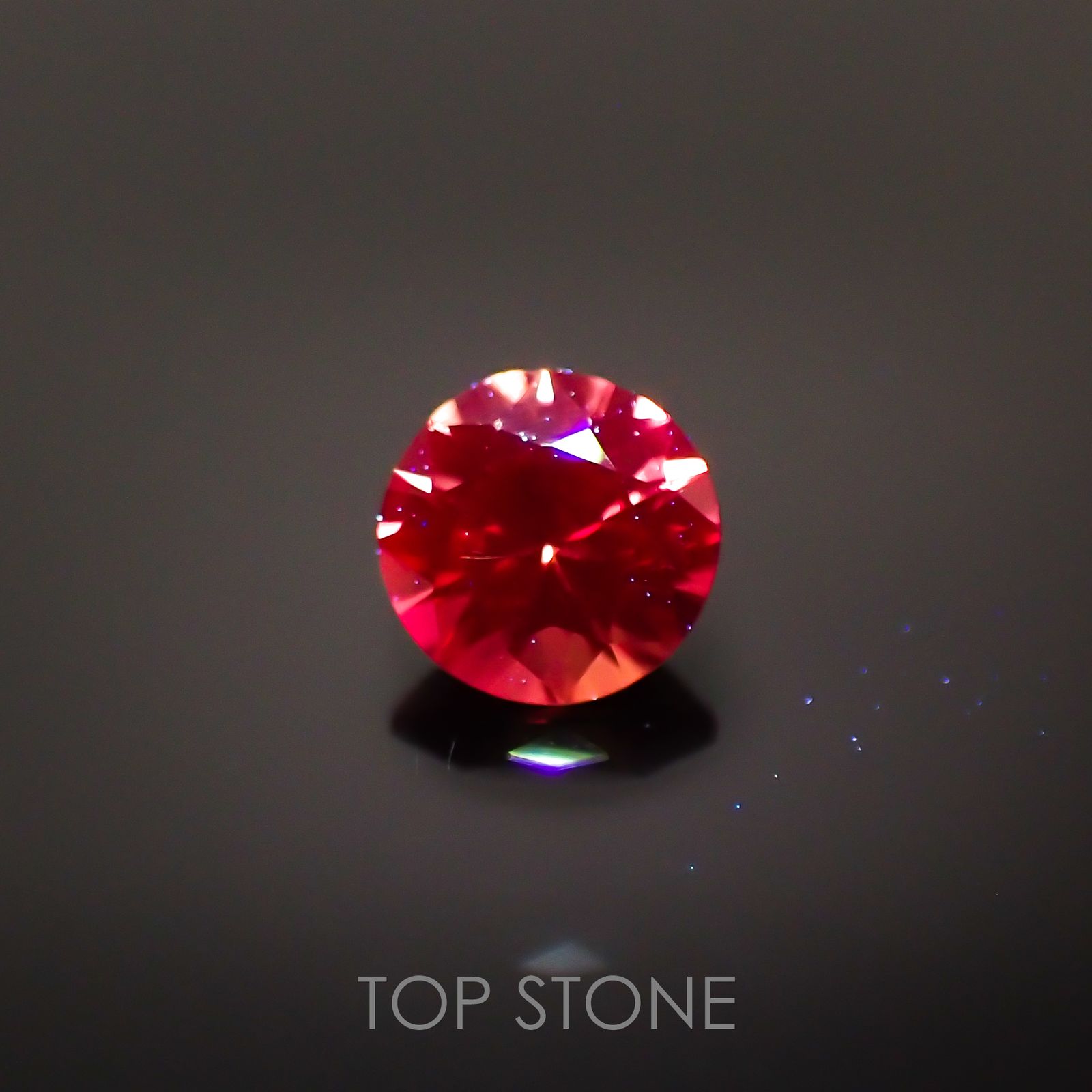 バーガンディーサファイア(宝石名サファイア)タンザニア産 0.46ct 識別済[220115033]4.6x4.5mm前後
