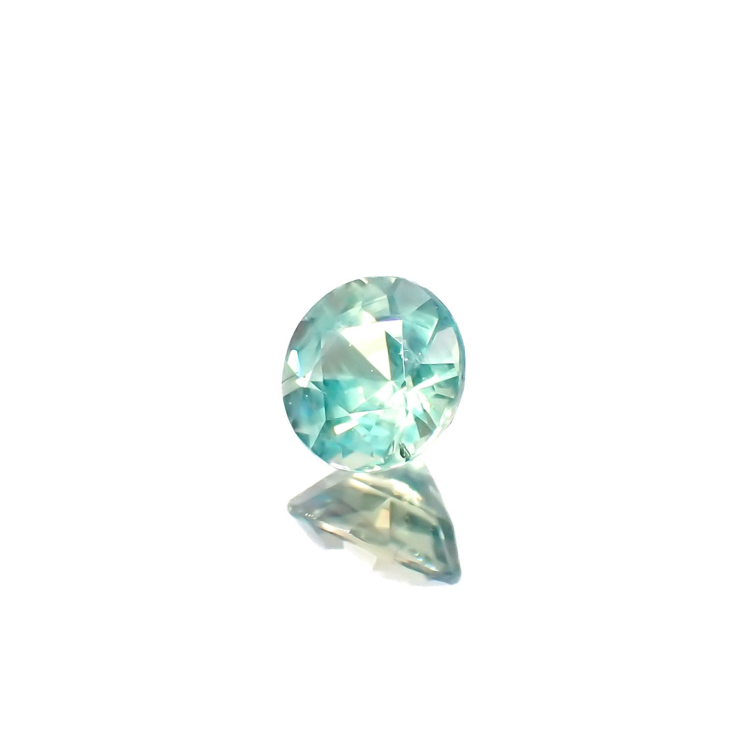 シルキーアレキサンドライト(宝石名アレキサンドライト)ブラジル・ミナスジェライス州ヘマチタ鉱山産 0.22ct 識別済[240527401]3.6x3.6mm前後
