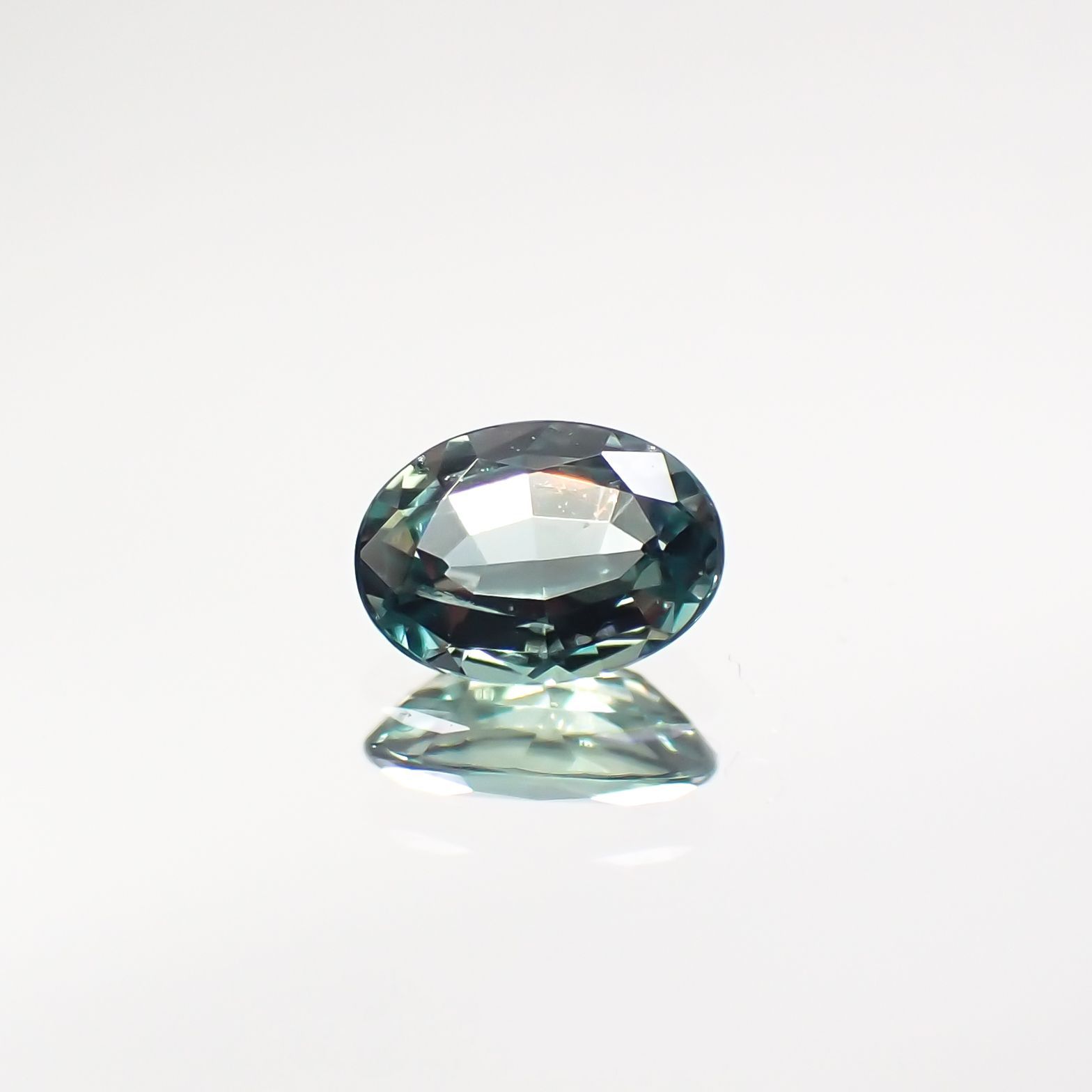 アレキサンドライト(宝石名アレキサンドライト) ブラジル産 0.12ct 識別済[210711872]3.6×2.6mm前後