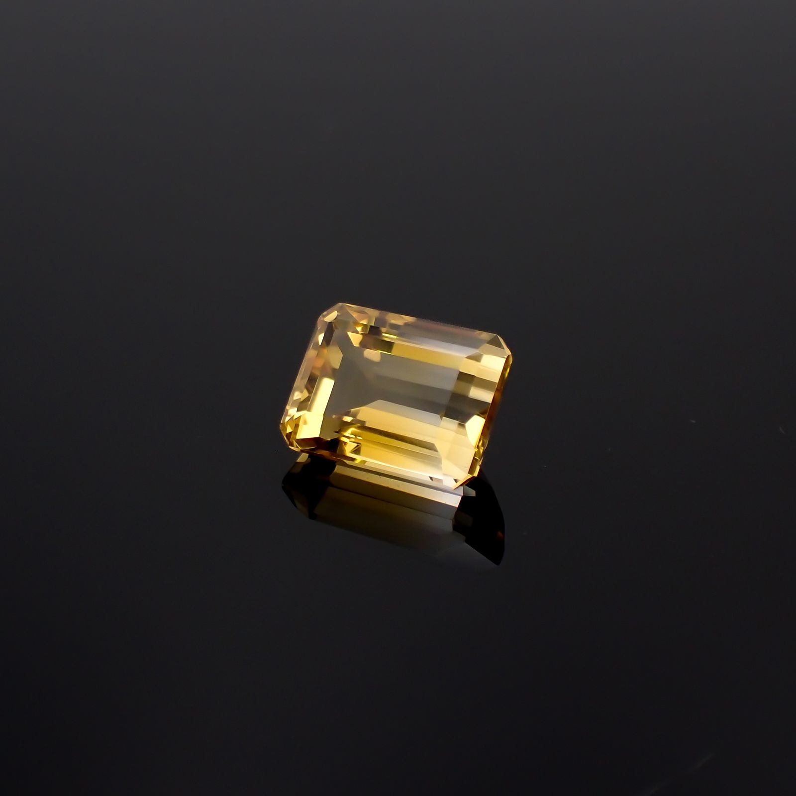 バイカラーシトリン ブラジル・ミナスジェライス州産 8.53ct[240326465]13.1x10mm前後
