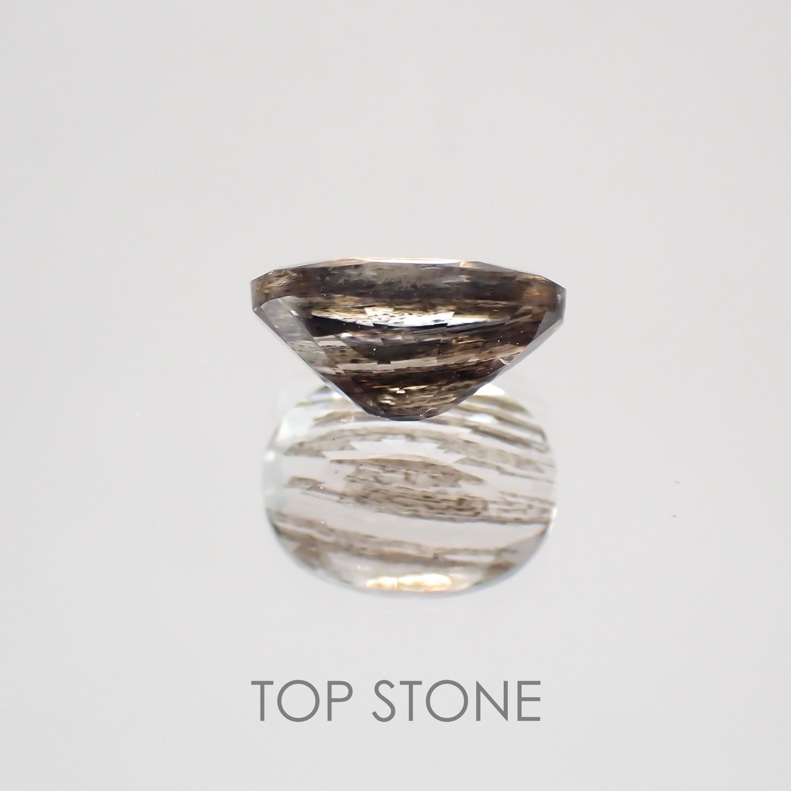 レインボースキャポライト ブラジル産 ルース 1.04ct[210310338]7.9×6mm前後