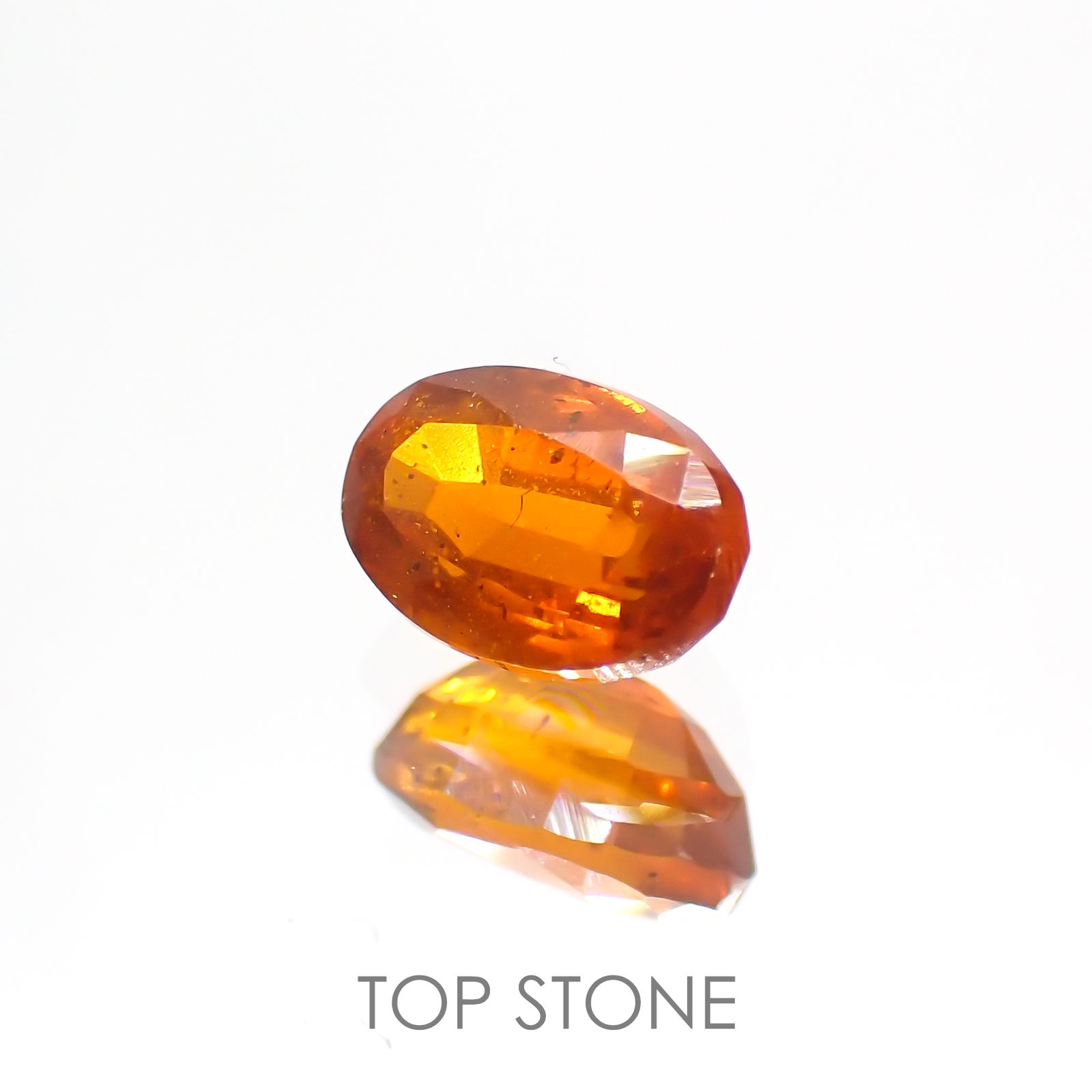 オレンジカイヤナイト(宝石名カイヤナイト) タンザニア産 0.74ct 識別済[210310583]6.1×4.1mm前後