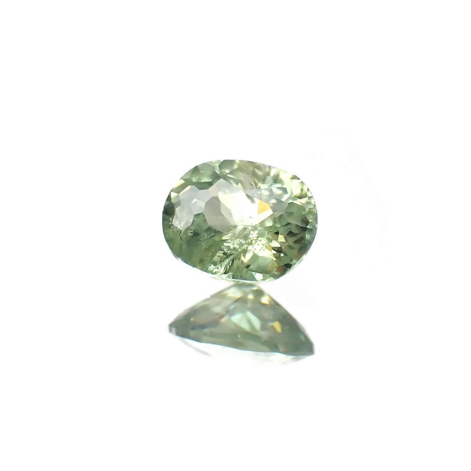 デマントイドガーネット ナミビア産 0.29ct[220917673]4.5x3.5mm前後