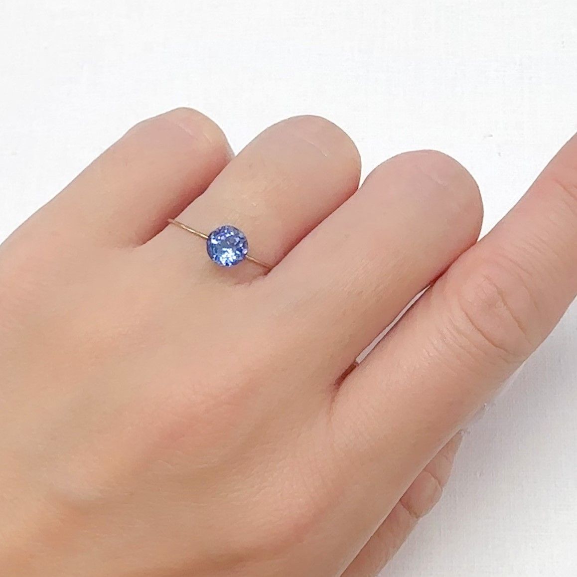 タンザナイト(宝石名タンザナイト)タンザニア産 0.82ct 識別済[240627885]5.9x5.9mm前後
