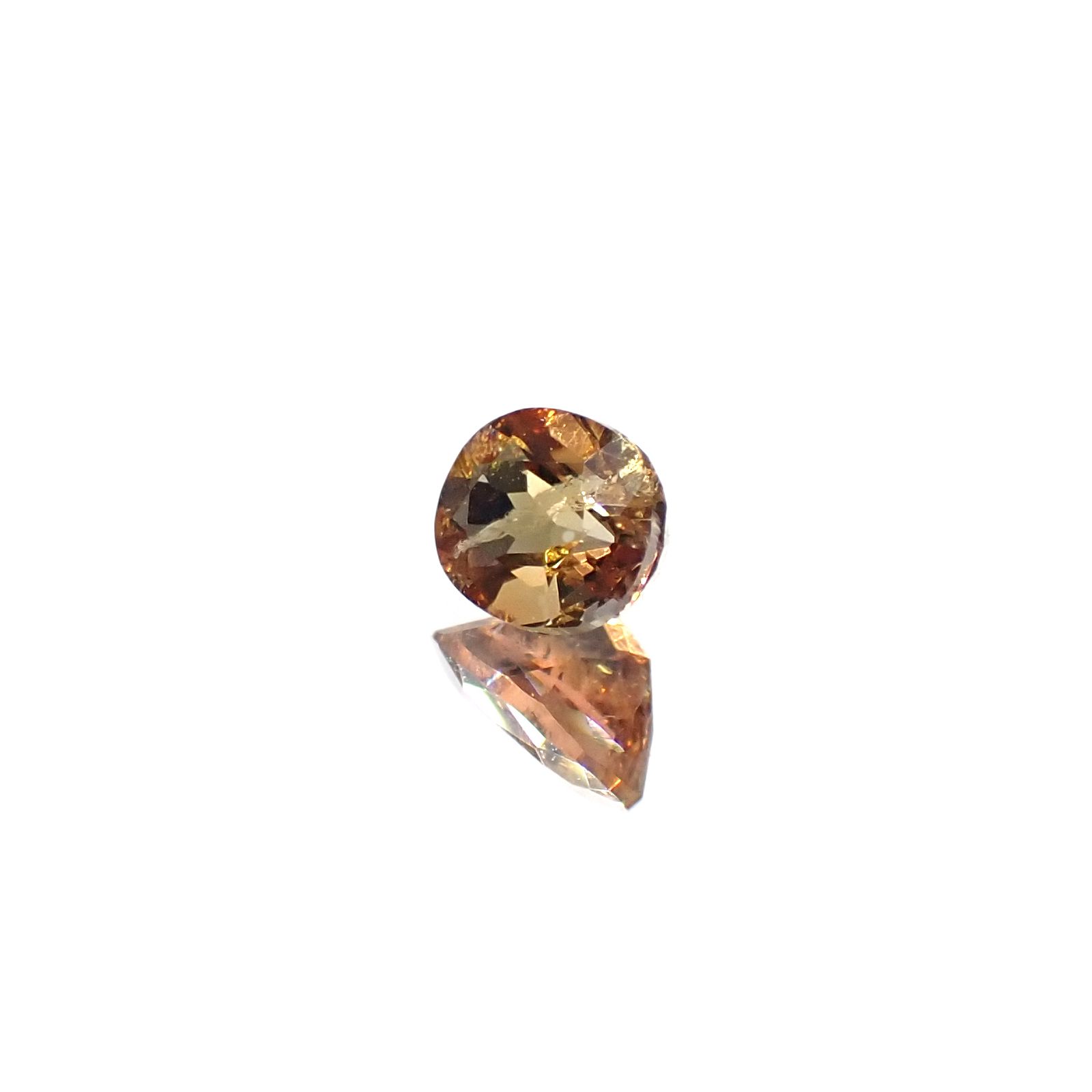ゴールデンアイオライト マダガスカル産 0.21ct[240527660]4.4x3.5mm前後