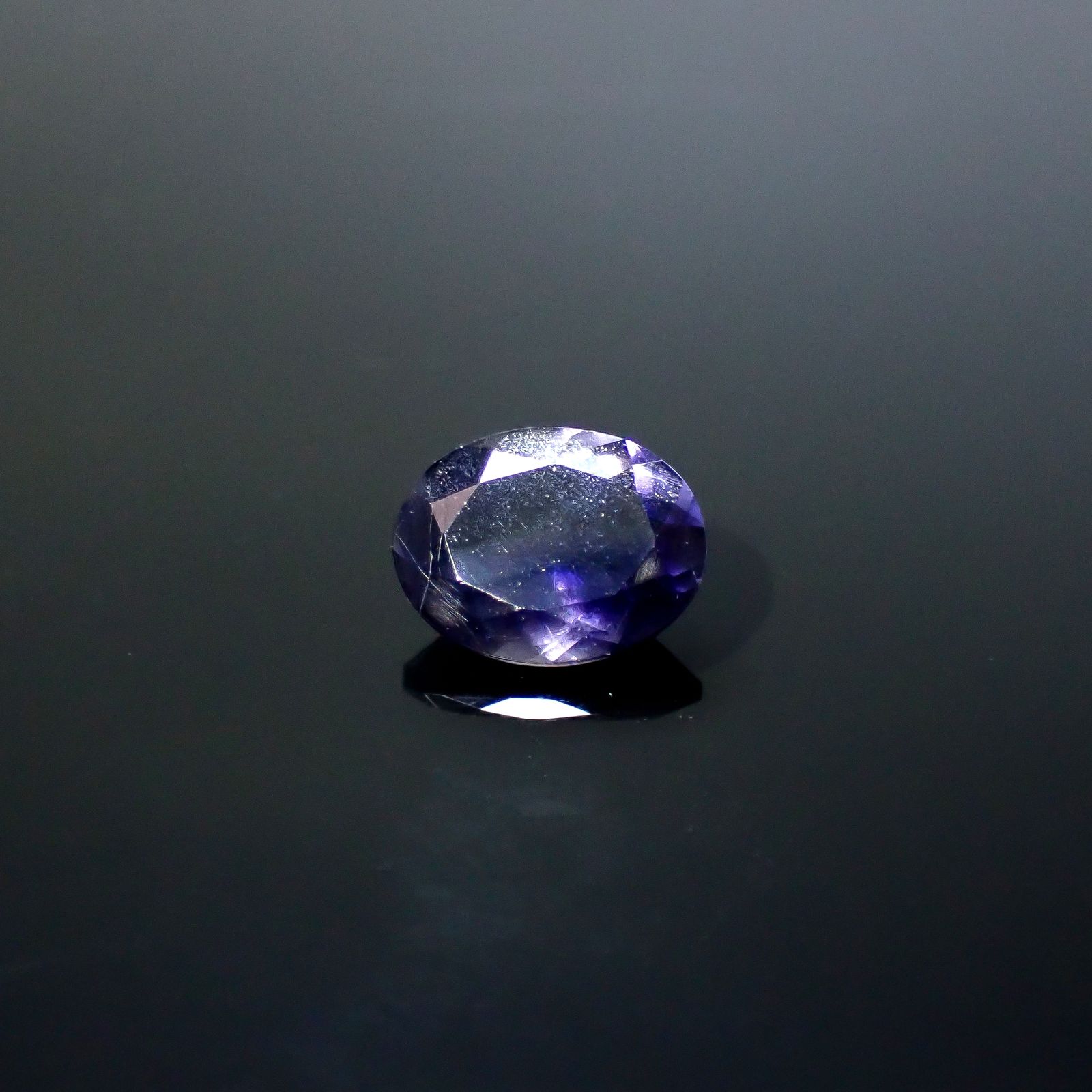 アイオライトサンストーン インド/ブラジル産 1.54ct [250530420]9.2x7.2mm前後