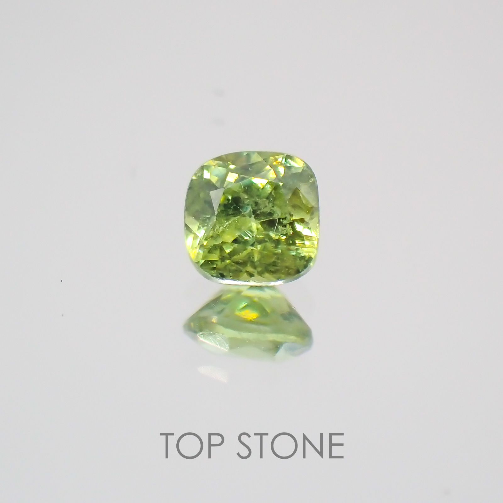 デマントイドガーネット ナミビア産 ルース 0.21ct[21029893]3.2×3.2mm前後