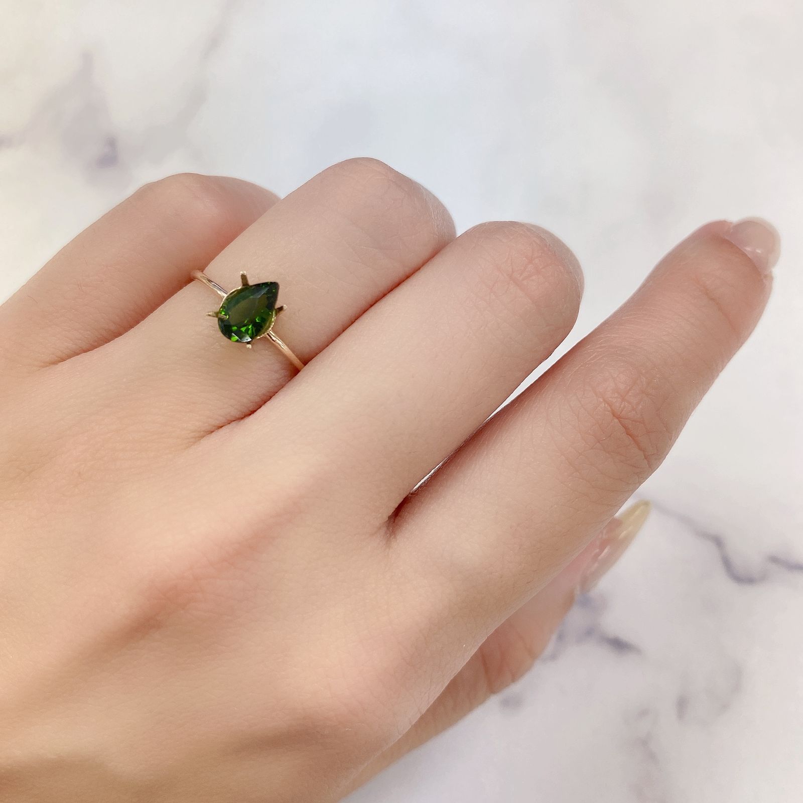 グリーンジルコン(宝石名ジルコン) スリランカ・カンボジア産 1.16ct 識別済[20128607]7.7×5.4mm前後