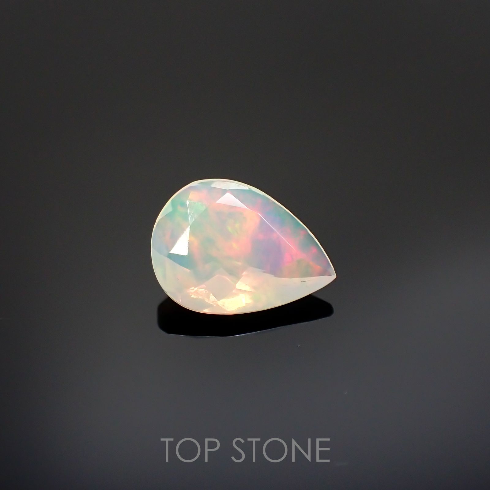 エチオピアオパール(宝石名オパール)エチオピア産 0.71ct 識別済[220114785]9x6.7mm前後